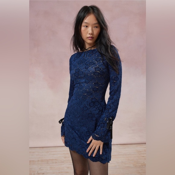 Kimchi Blue Frankie Lace Long Sleeve Mini Dress Medium - Picture 1 of 11